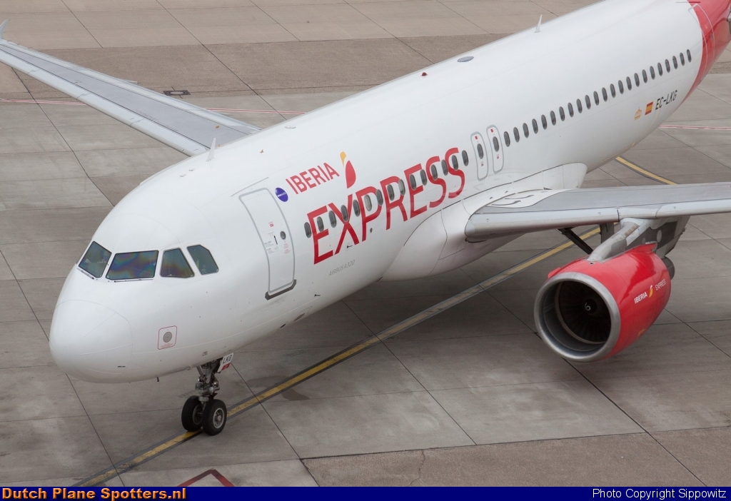 EC-LKG Airbus A320 Iberia Express by Sippowitz