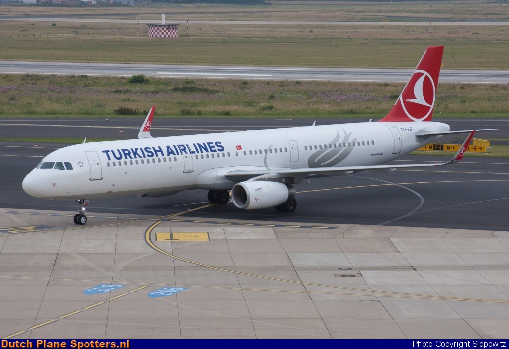 TC-JSP Airbus A321 Turkish Airlines by Sippowitz