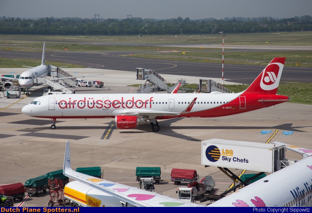 D-ABCO Airbus A321 Air Berlin by Sippowitz