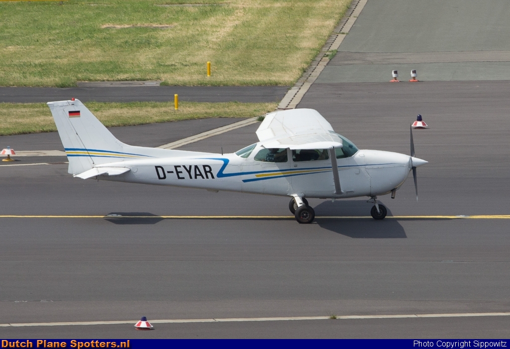D-EYAR Cessna 172 Skyhawk II Luftfahrtverein Essen by Sippowitz