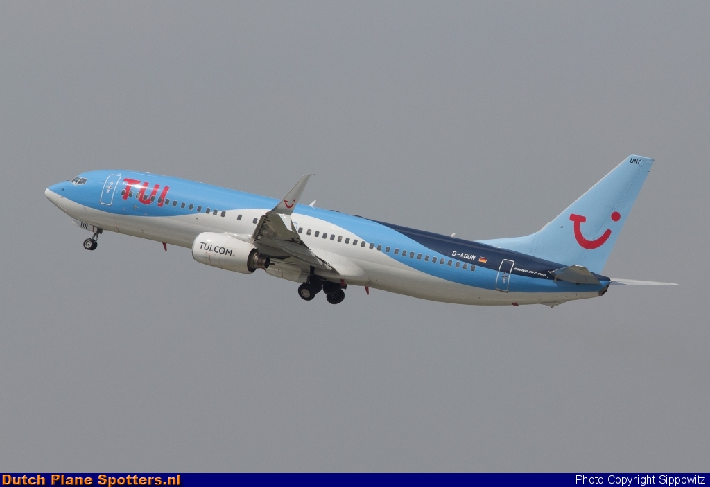D-ASUN Boeing 737-800 TUIFly by Sippowitz
