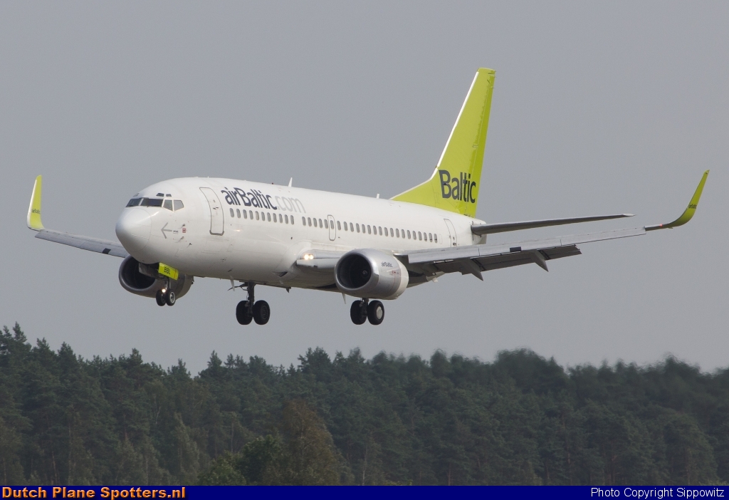 YL-BBL Boeing 737-300 Air Baltic by Sippowitz