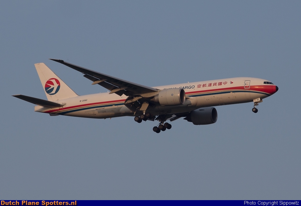 B-2082 Boeing 777-F China Cargo Airlines by Sippowitz