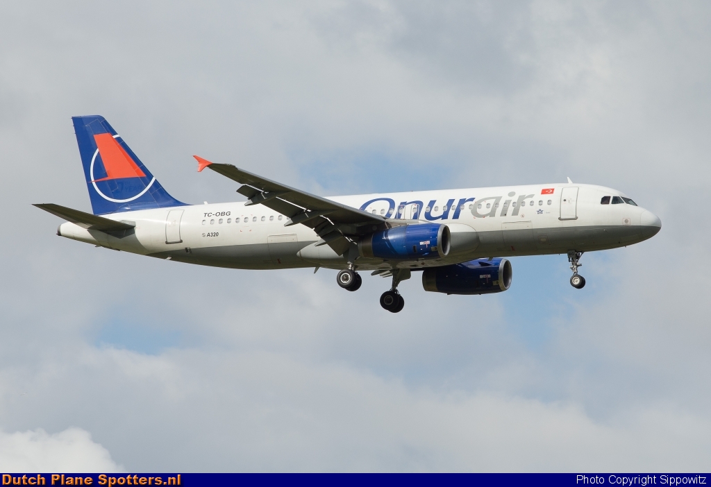 TC-OBG Airbus A320 Onur Air by Sippowitz