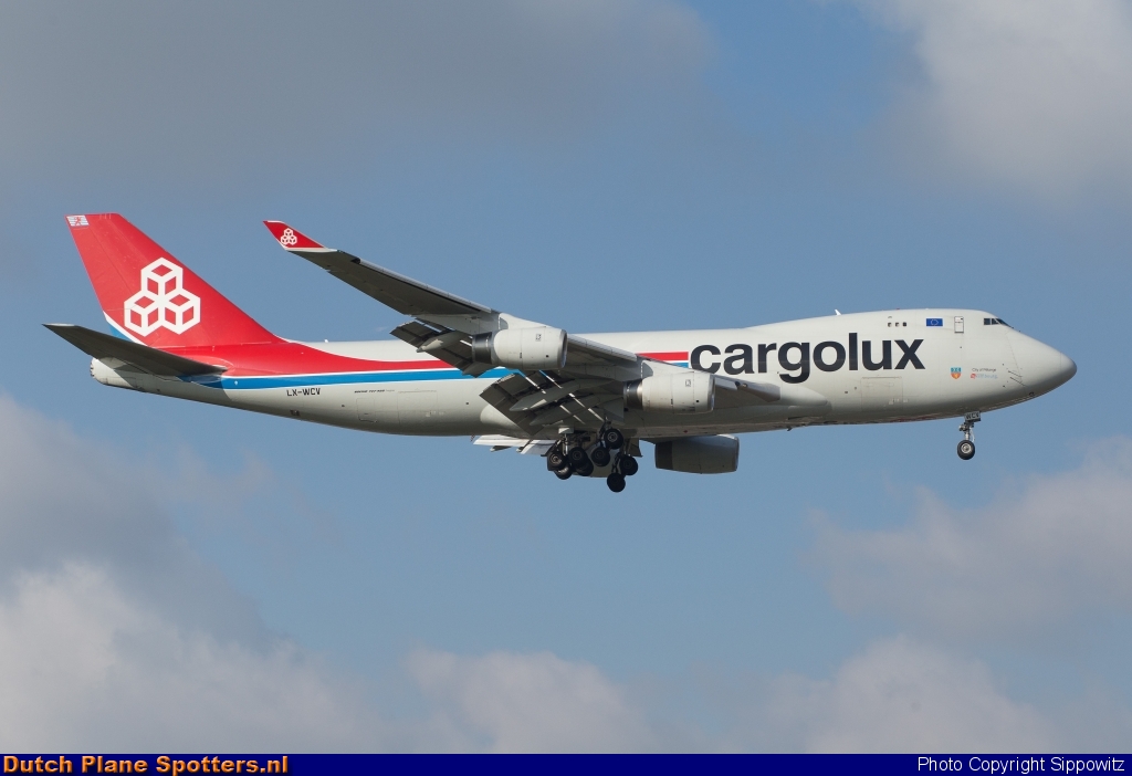 LX-WCV Boeing 747-400 Cargolux by Sippowitz