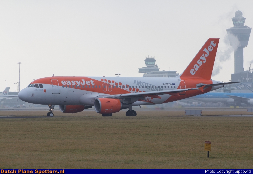 G-EZDN Airbus A319 easyJet by Sippowitz