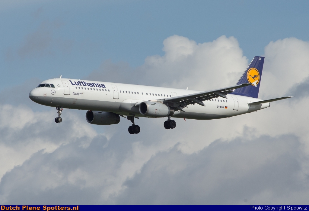 D-AISZ Airbus A321 Lufthansa by Sippowitz