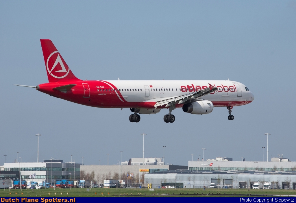 TC-ETJ Airbus A321 AtlasGlobal by Sippowitz