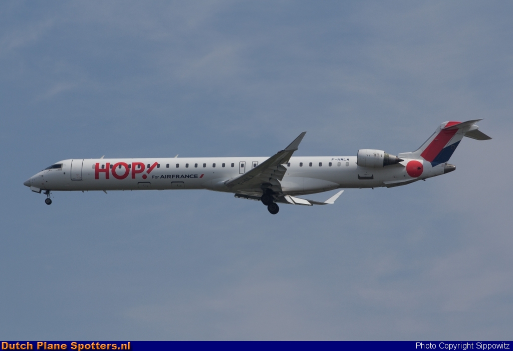 F-HMLA Bombardier Canadair CRJ1000 Hop (Air France) by Sippowitz