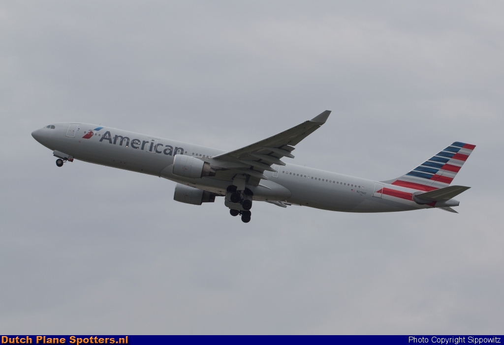 N276AY Airbus A330-300 American Airlines by Sippowitz