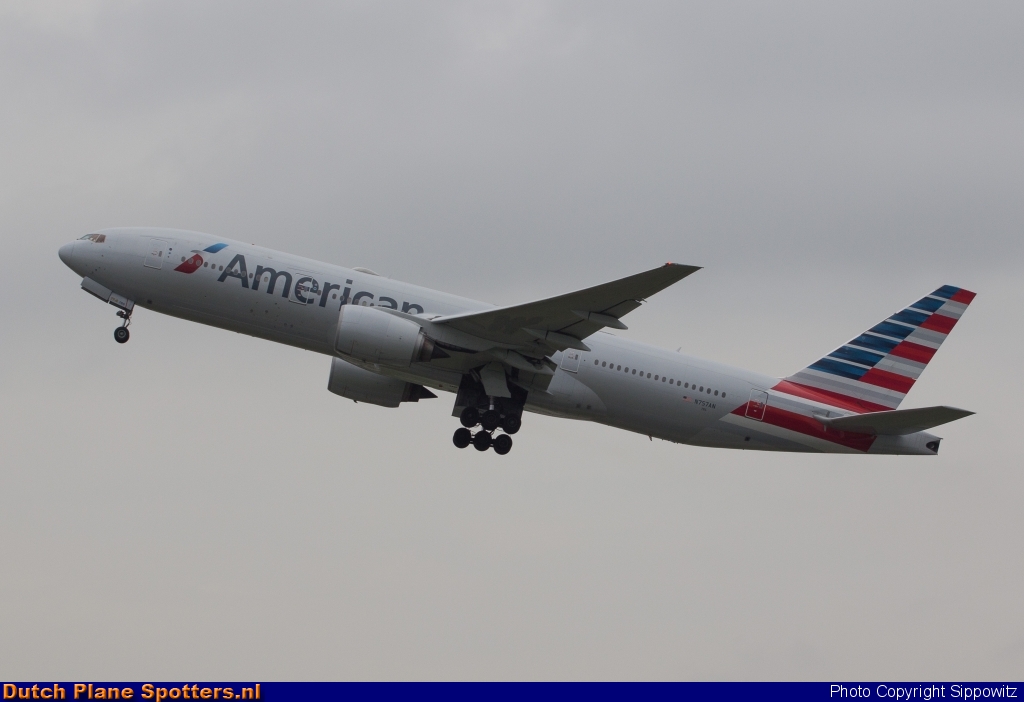 N757AN Boeing 777-200 American Airlines by Sippowitz