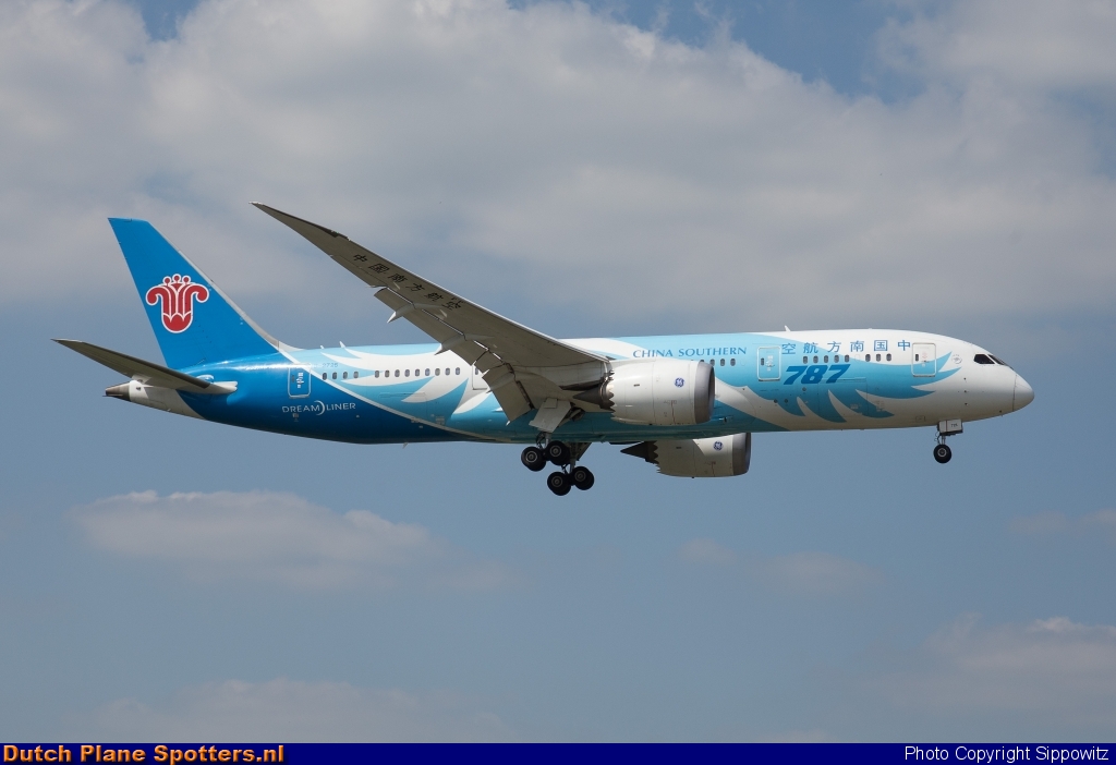 B-2725 Boeing 787-8 Dreamliner China Southern by Sippowitz