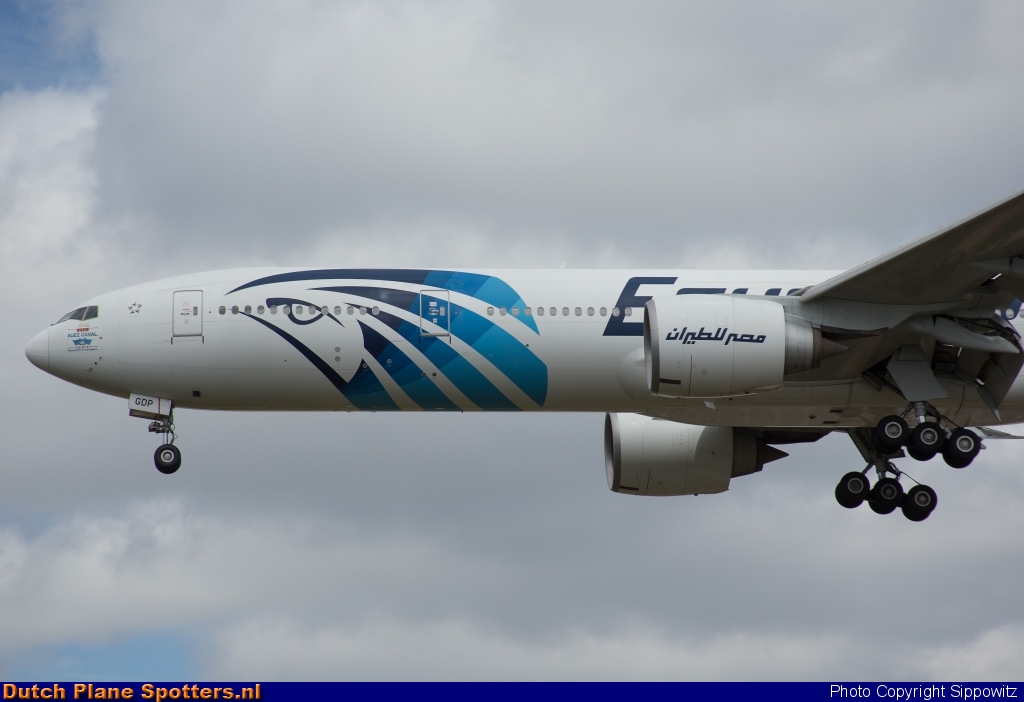 SU-GDP Boeing 777-300 Egypt Air by Sippowitz