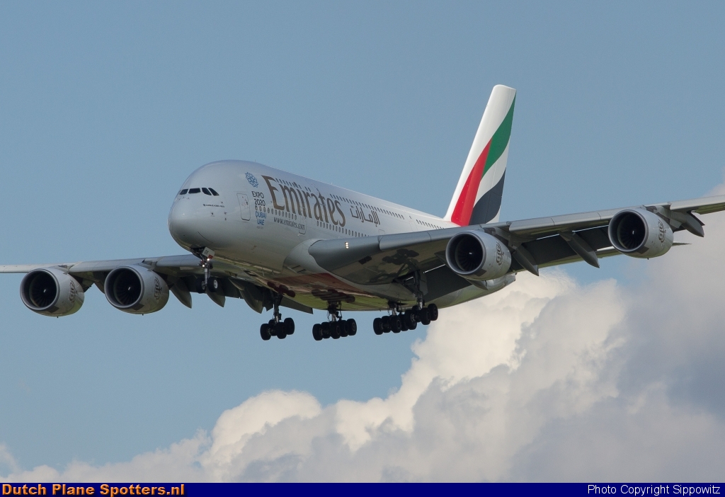A6-EOK Airbus A380-800 Emirates by Sippowitz