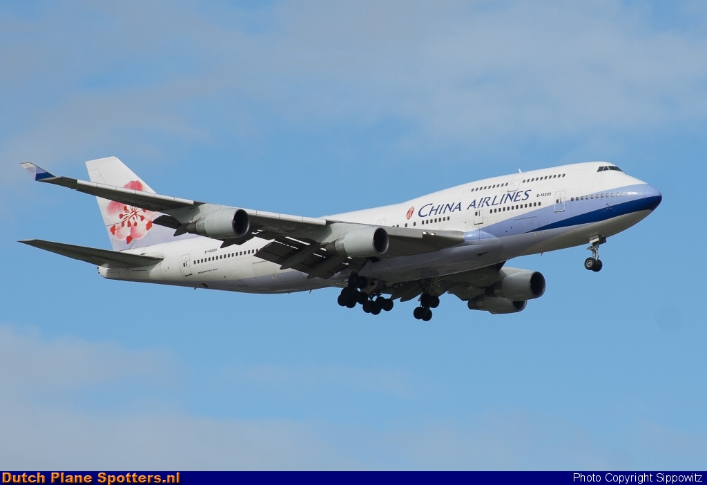 B-18205 Boeing 747-400 China Airlines by Sippowitz