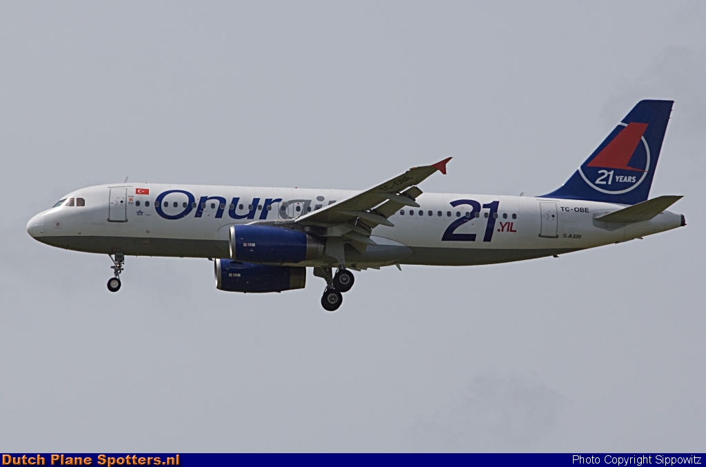 TC-OBE Airbus A320 Onur Air by Sippowitz
