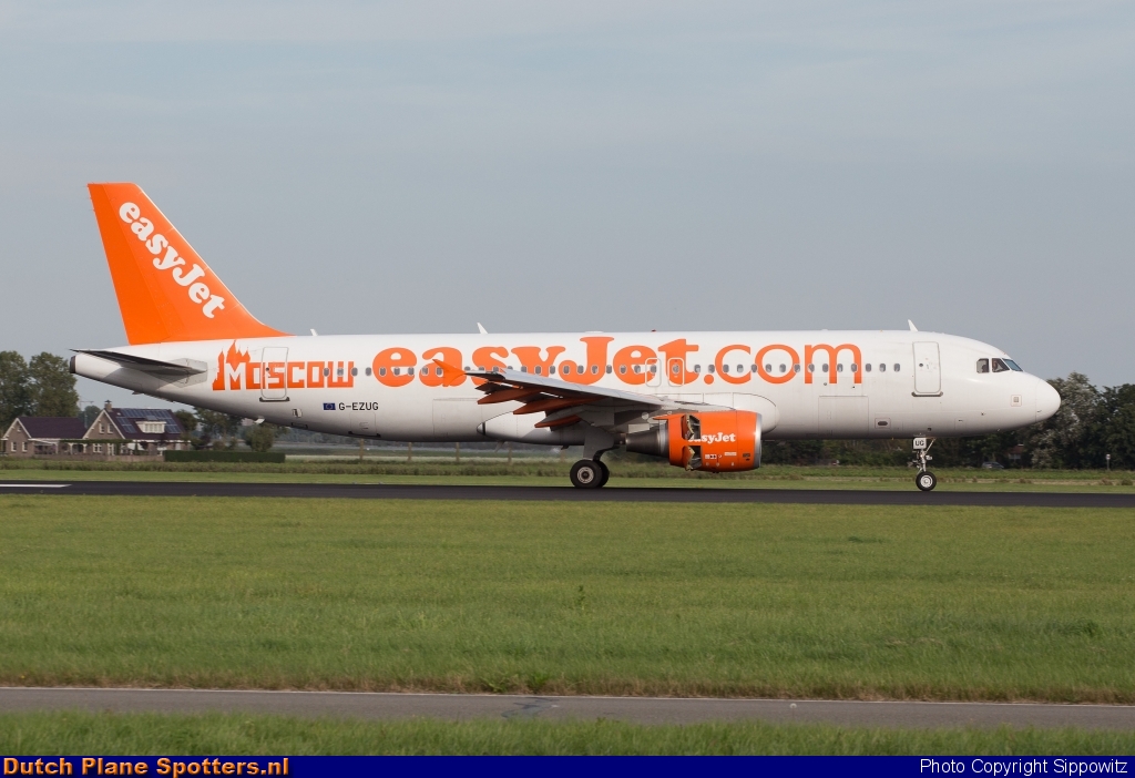 G-EZUG Airbus A320 easyJet by Sippowitz
