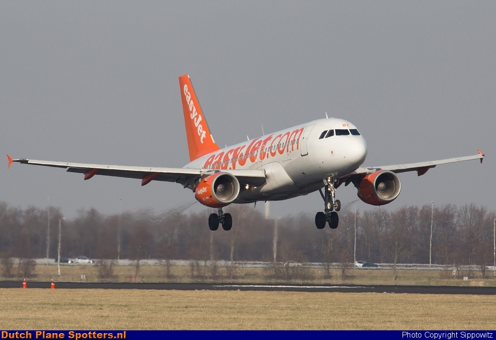G-EZBZ Airbus A319 easyJet by Sippowitz