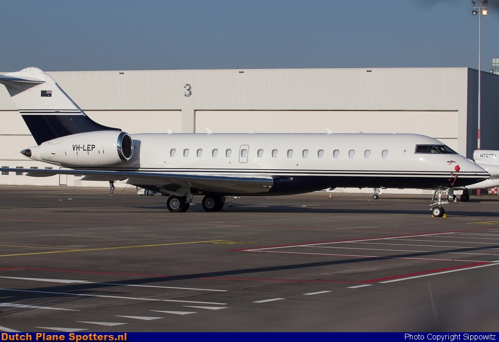 VH-LEP Bombardier BD-700 Global 6000 Private by Sippowitz