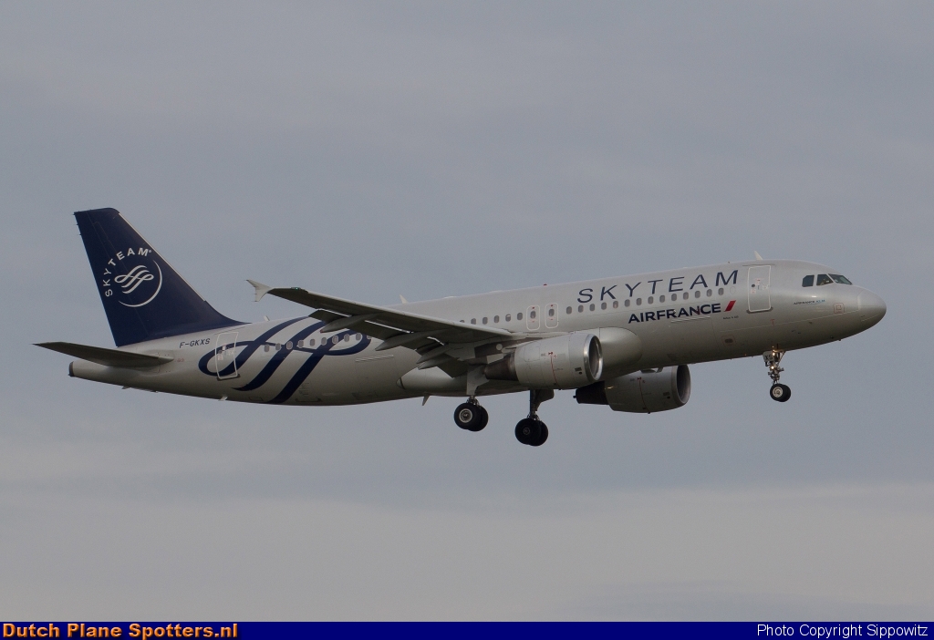 F-GKXS Airbus A320 Air France by Sippowitz