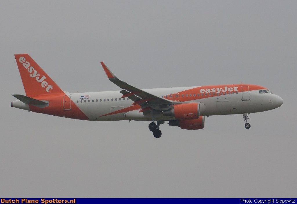 OE-IVI Airbus A320 easyJet Europe by Sippowitz