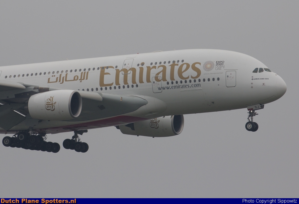 A6-EDJ Airbus A380-800 Emirates by Sippowitz