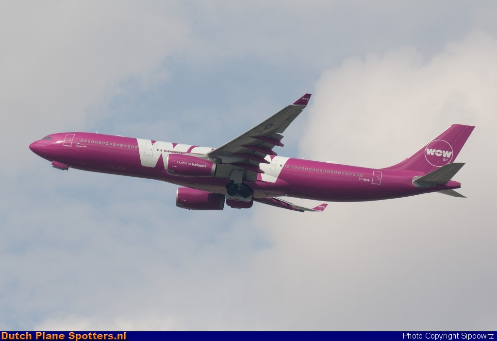 TF-WOW Airbus A330-300 WOW air by Sippowitz