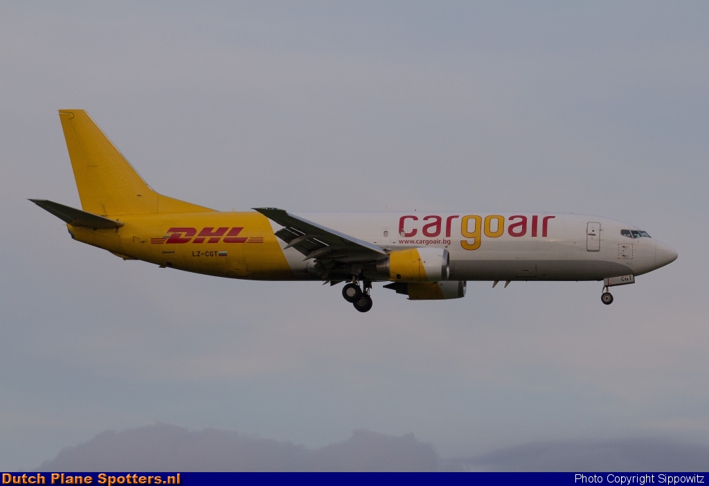 LZ-CGT Boeing 737-400 Cargo Air (DHL) by Sippowitz