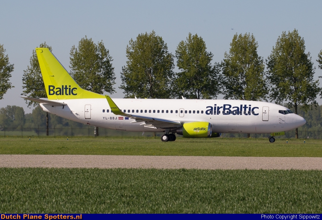 YL-BBJ Boeing 737-300 Air Baltic by Sippowitz