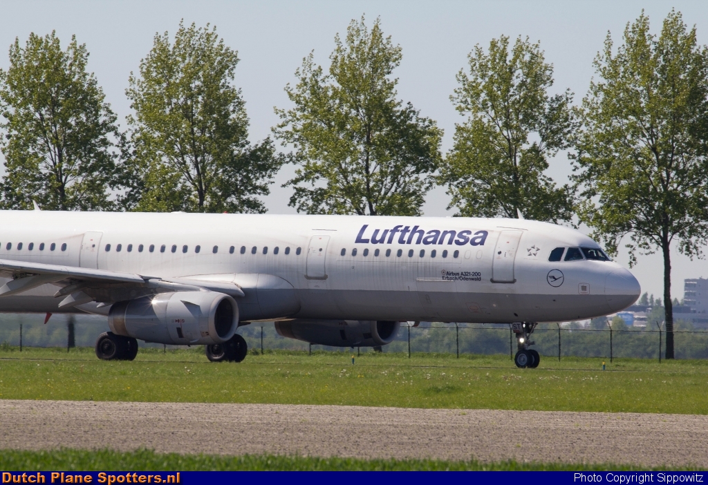 D-AIST Airbus A321 Lufthansa by Sippowitz