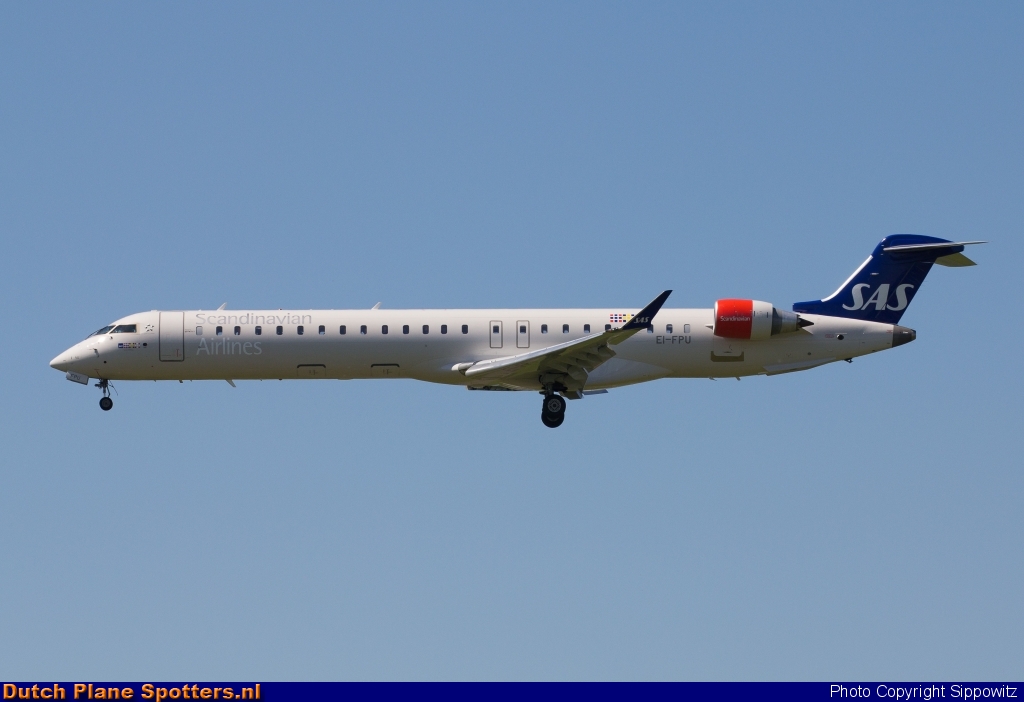 EI-FPU Bombardier Canadair CRJ900 Cityjet (SAS Scandinavian Airlines) by Sippowitz