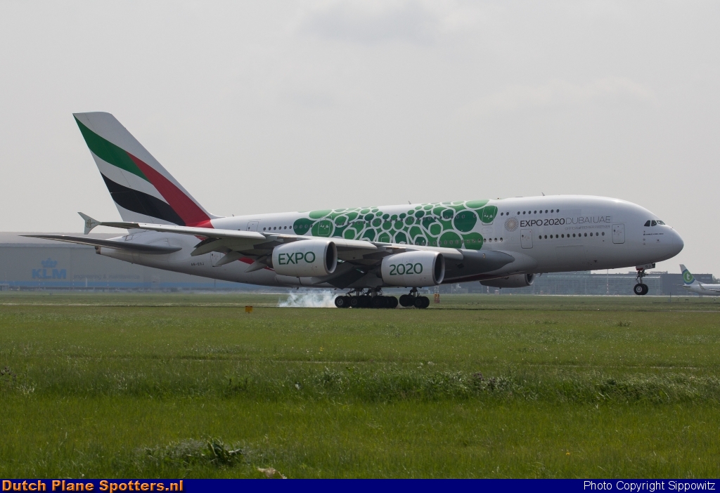 A6-EOJ Airbus A380-800 Emirates by Sippowitz