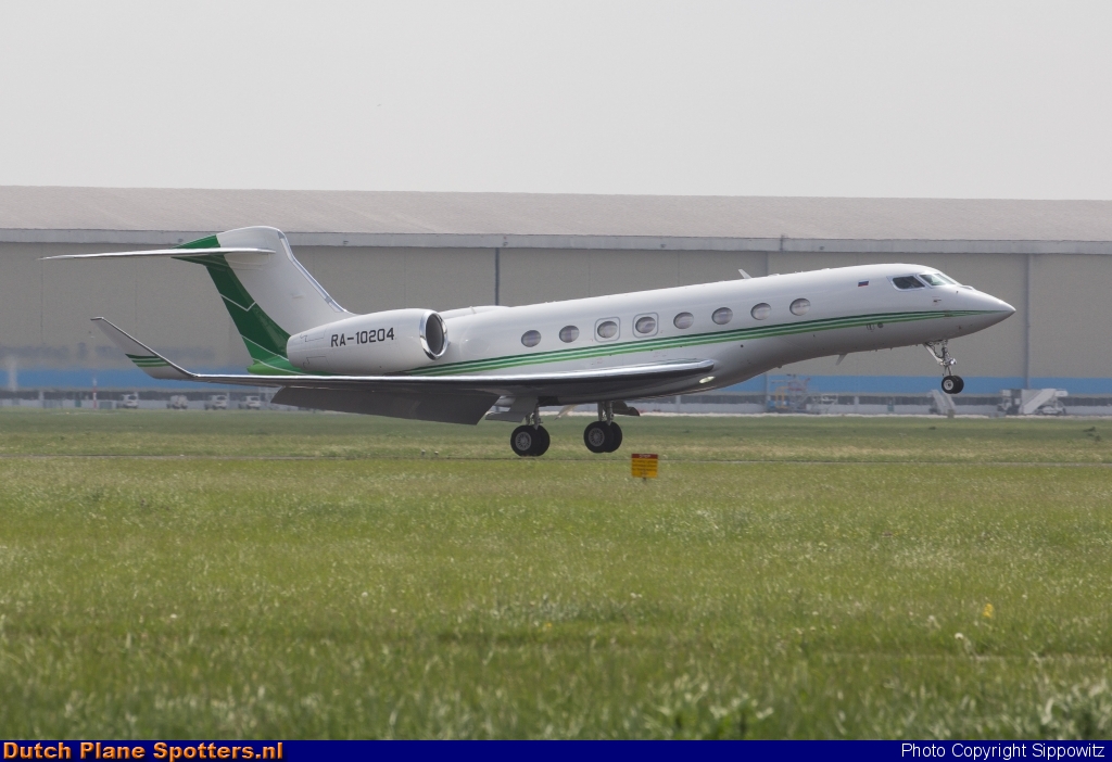 RA-10204 Gulfstream G650 Private by Sippowitz