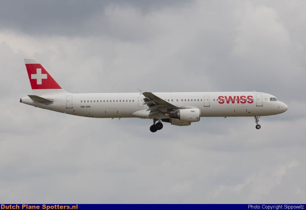 HB-IOK Airbus A321 Swiss International Air Lines by Sippowitz