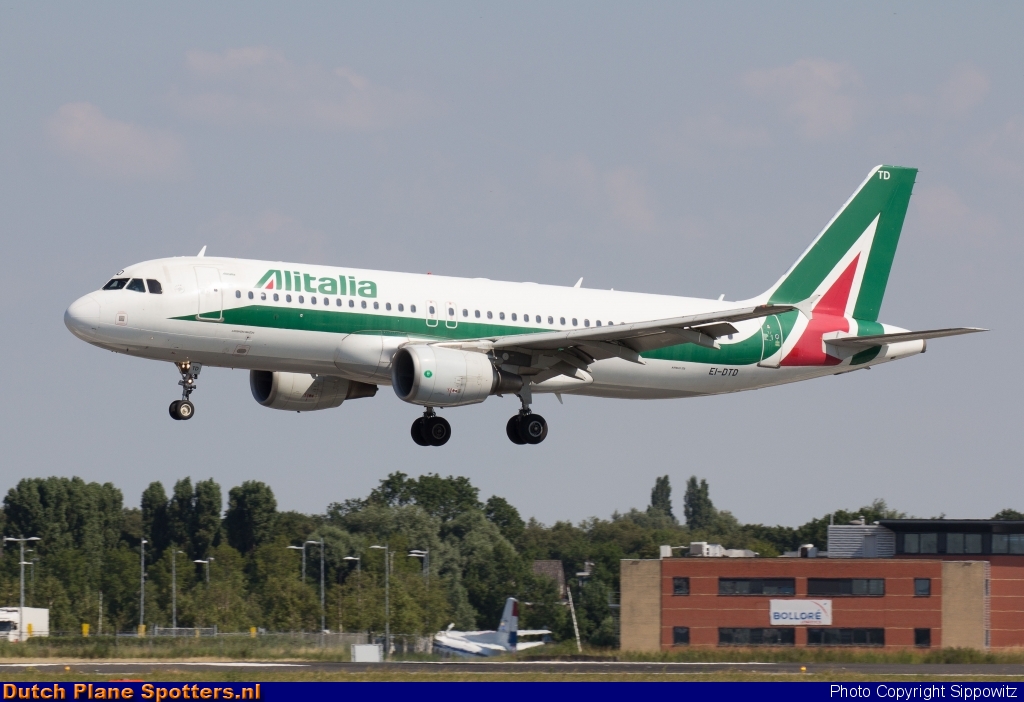 EI-DTD Airbus A320 Alitalia by Sippowitz