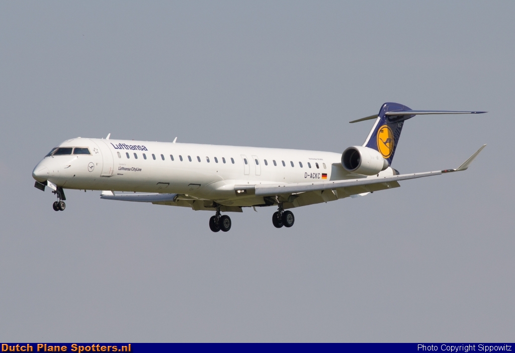 D-ACKC Bombardier Canadair CRJ900 CityLine (Lufthansa Regional) by Sippowitz