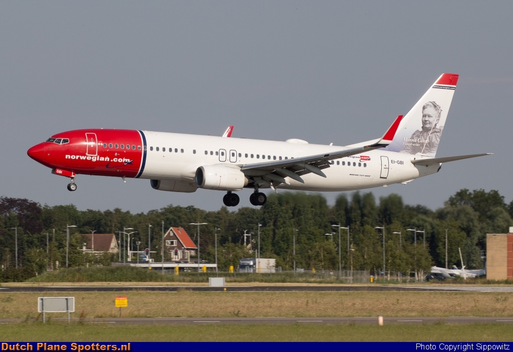 EI-GBI Boeing 737-800 Norwegian Air International by Sippowitz