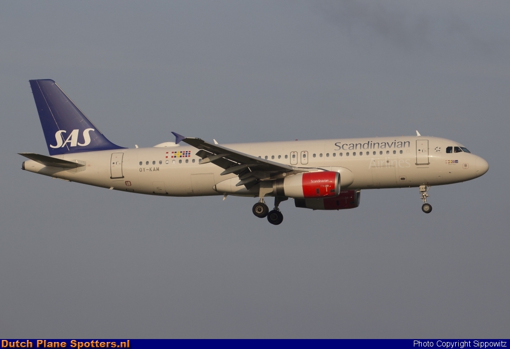 OY-KAM Airbus A320 SAS Scandinavian Airlines by Sippowitz