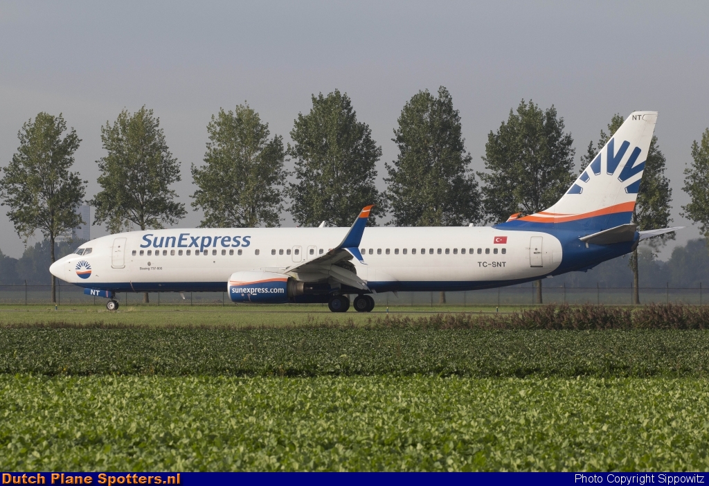 TC-SNT Boeing 737-800 SunExpress by Sippowitz
