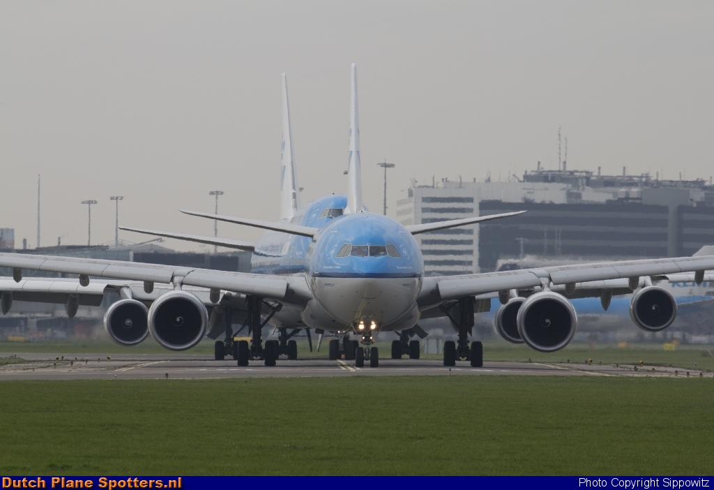 PH-AKD Airbus A330-300 KLM Royal Dutch Airlines by Sippowitz