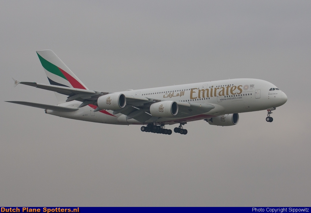 A6-EUJ Airbus A380-800 Emirates by Sippowitz