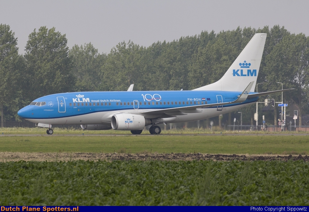 PH-BGH Boeing 737-700 KLM Royal Dutch Airlines by Sippowitz