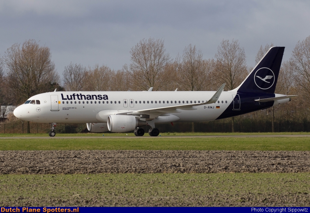D-AIWJ Airbus A320 Lufthansa by Sippowitz