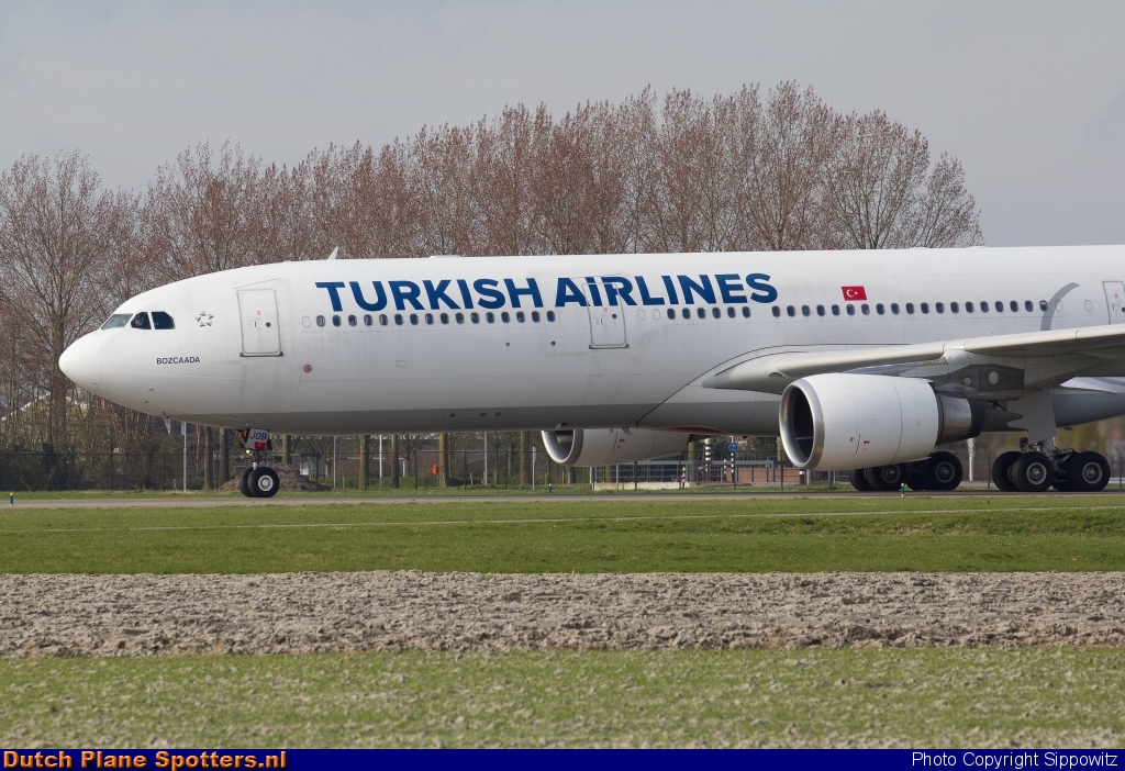 TC-JOB Airbus A330-200 Turkish Airlines by Sippowitz