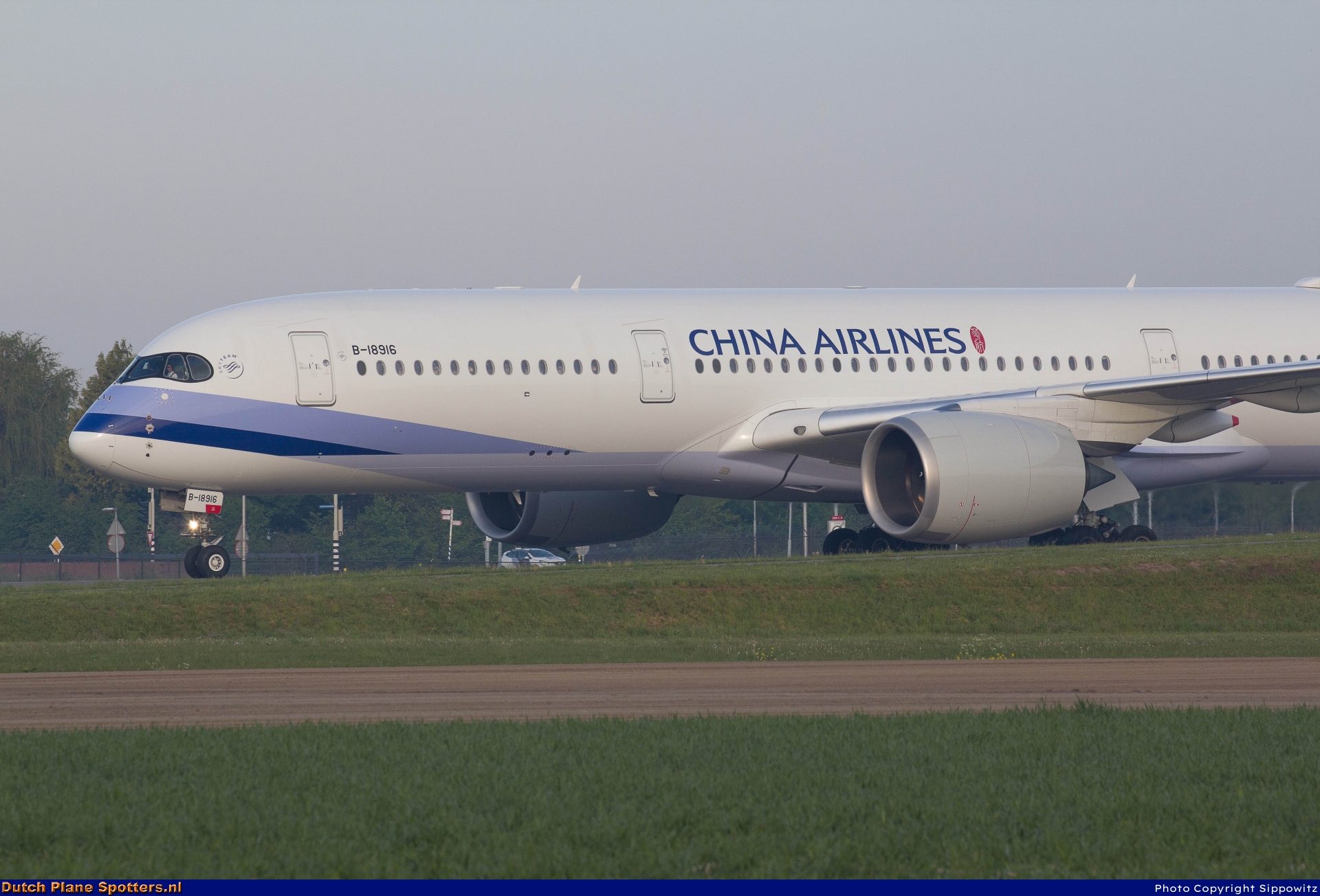 B-18916 Airbus A350-900 China Airlines by Sippowitz