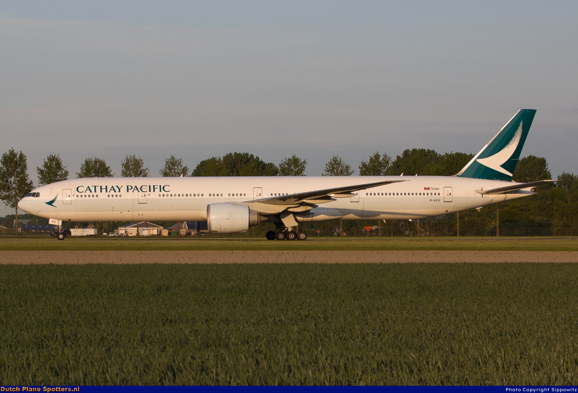 B-KPO Boeing 777-300 Cathay Pacific by Sippowitz