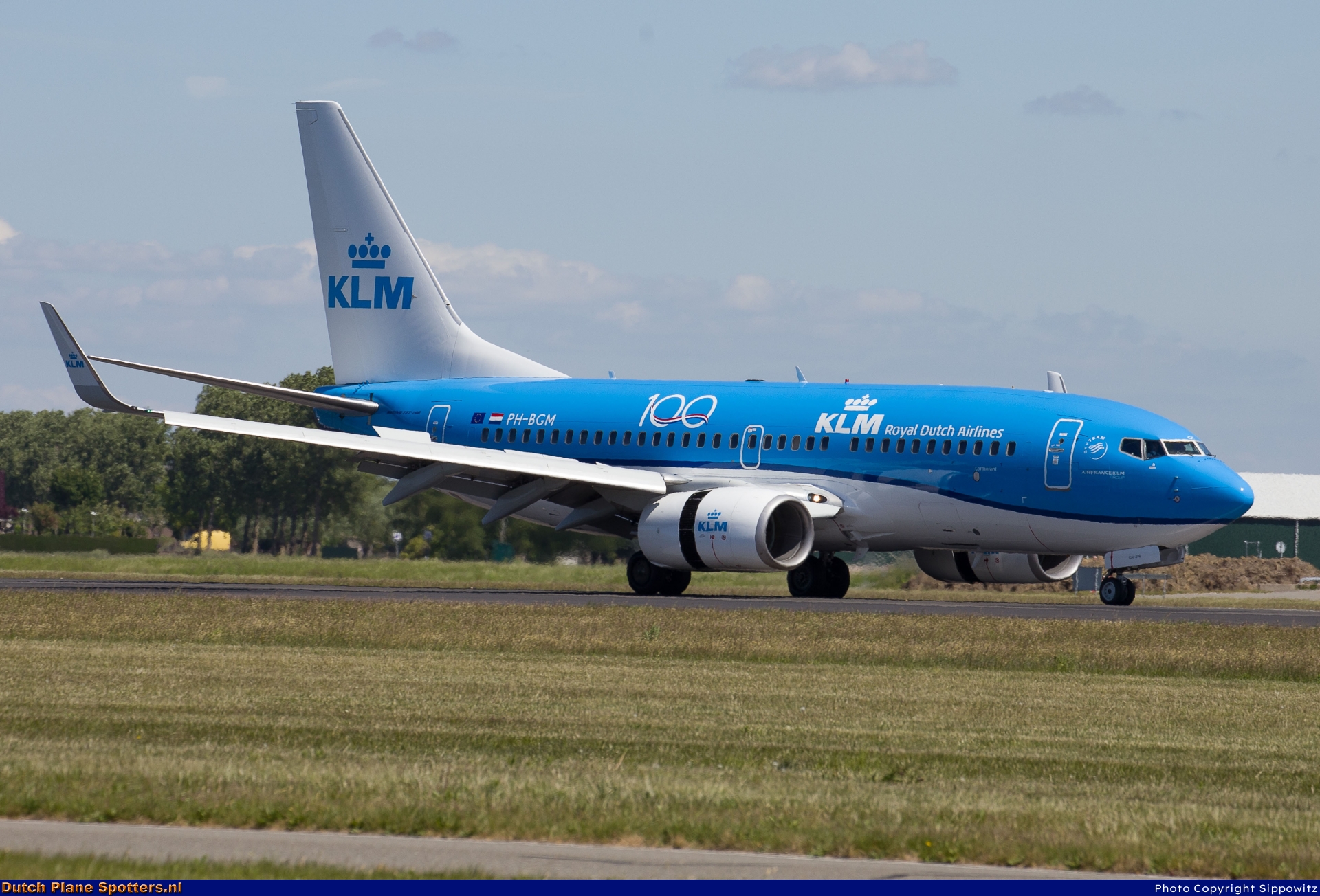 PH-BGM Boeing 737-700 KLM Royal Dutch Airlines by Sippowitz