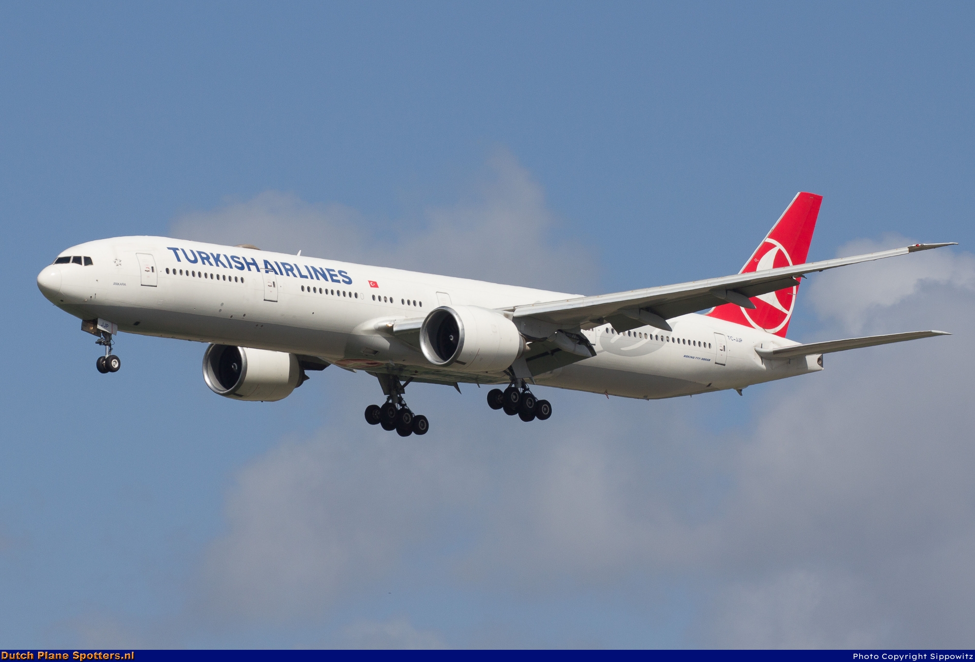 TC-JJP Boeing 777-300 Turkish Airlines by Sippowitz
