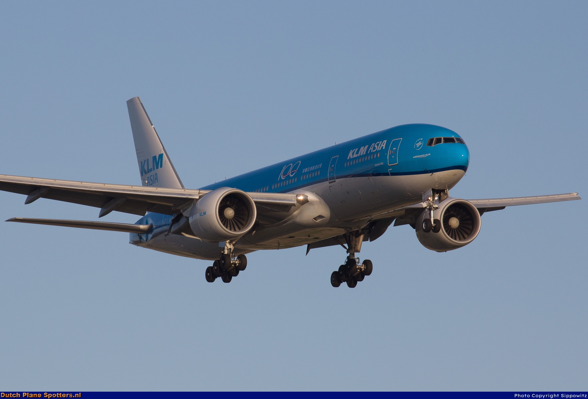 PH-BQF Boeing 777-200 KLM Asia by Sippowitz
