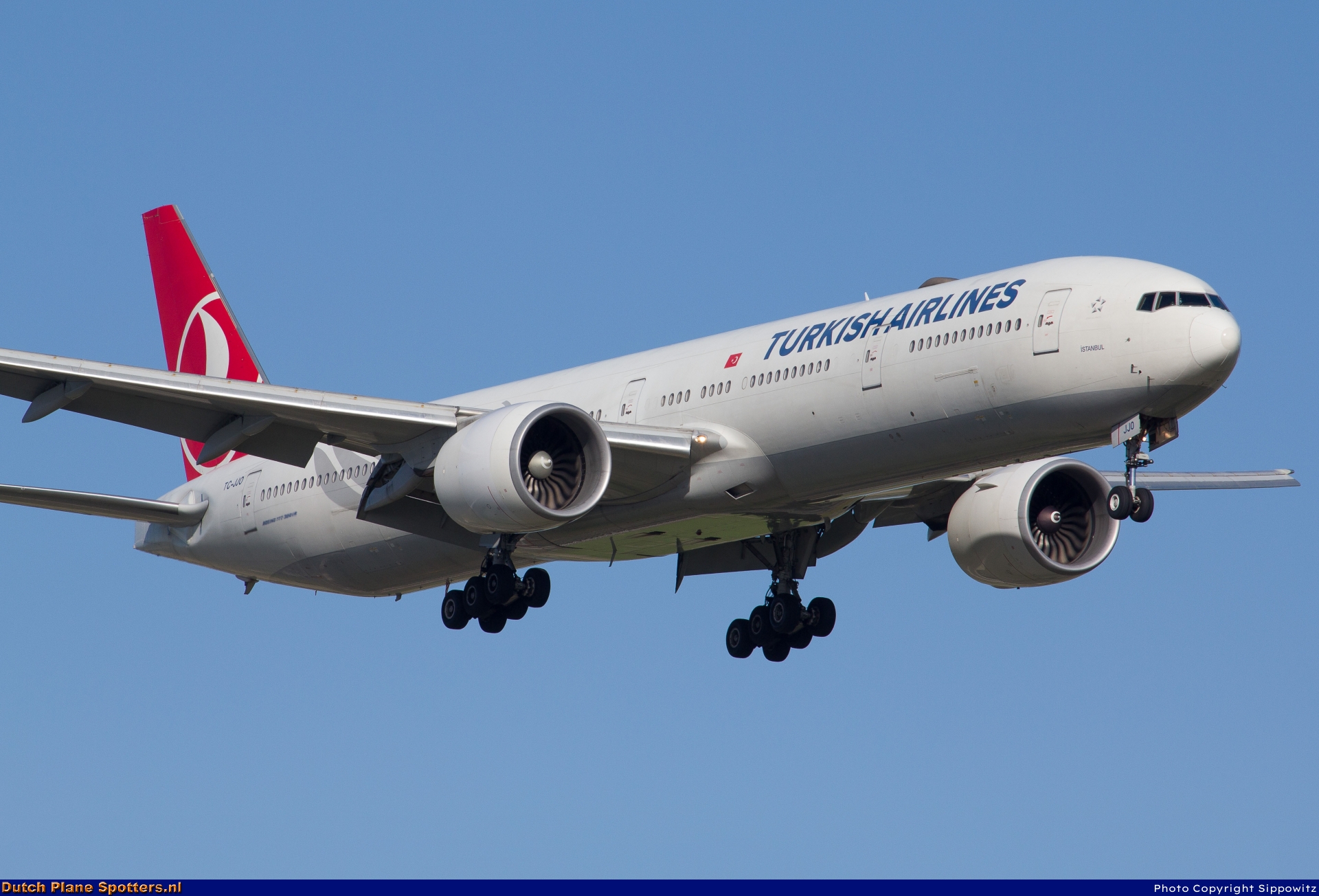 TC-JJO Boeing 777-300 Turkish Airlines by Sippowitz